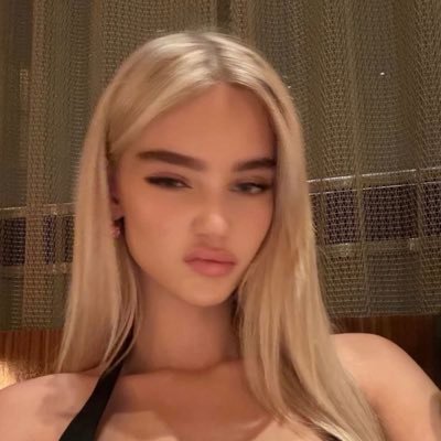 ifx__8's profile picture. مايوالفنيَ الزحام.