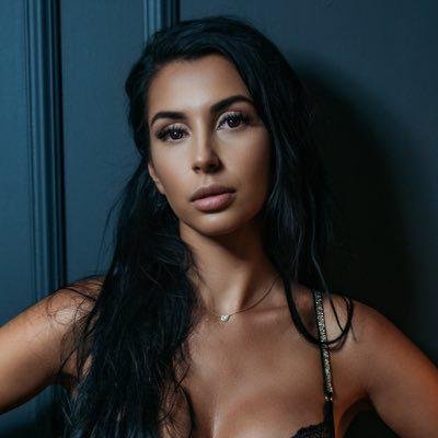 Aleksandra26599's profile picture. Determined dreamer. A book Addict. Culture Seeker.
Entrepreneur. A girl who believes in Crypto