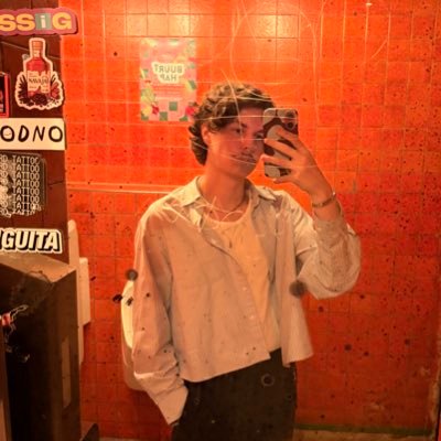 ropesimmer's profile picture. 26 year old simmer from the Netherlands 🇳🇱🏳️‍🌈. Orgin id: ropesimmer, Instagram: Peter_koene