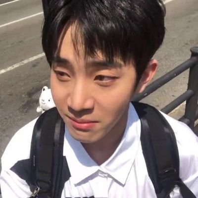 Sookidosuga's profile picture. Army 💙
Carat 💙
Engene 💙
Atiny 💙

                                                               O amanhã chegará 🤞🌼