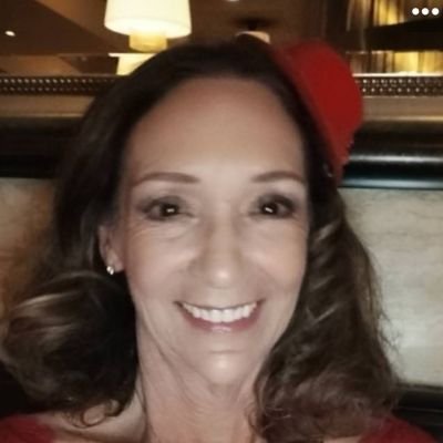 SammiFoxlvsPB's profile picture. 