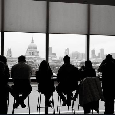 JeremieHello's profile picture. Prof depuis près de 20 ans, pour l'instant, pour combien de temps encore..
Européen, libéral, laïcard. 
Marié ❤️ Papa.
Voyage & Arts