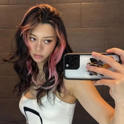 whisprvrses's profile picture. he/him