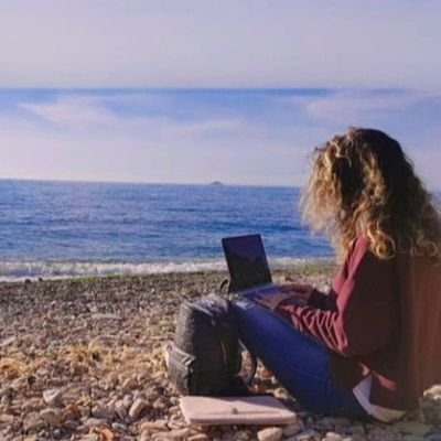 dilek_dlk3's profile picture. ♊💻📊☕📚🎧👬🌼