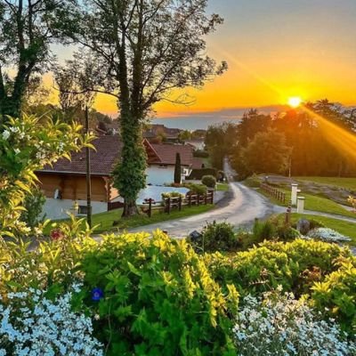 JamaanAlsulami's profile picture. يالله غفرانك وعفوك ليا اخطيت
               انت الكريم المعتلي في صفاتك