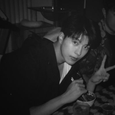 lianspeaking's profile picture. Give up on your dreams & die

Auralis 💙 🌌

Star Cups ✨️ 💜