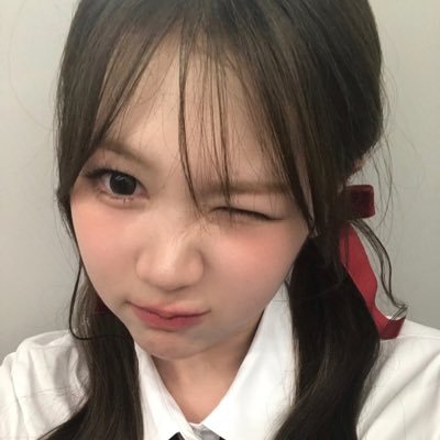 hi5xyeon's profile picture. 