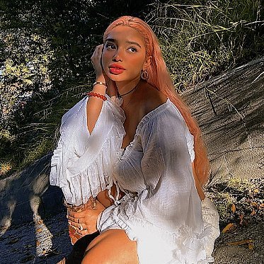 FAlRYCXRE's profile picture. 