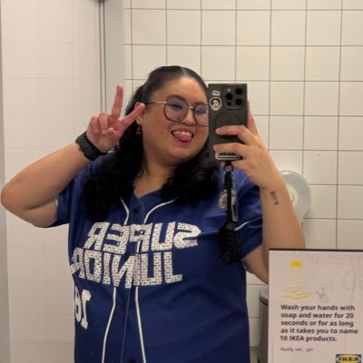 heyyydayana's profile picture. 김희철💙 김태형💜 — destroyers of my peace 😭