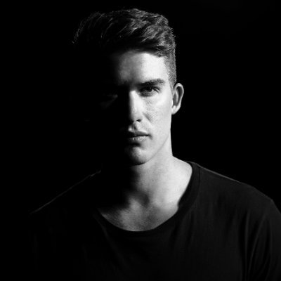 RenoRemoy's profile picture. Eyes that undress, smile that tempts 😏🔥. Every glance feels like a promise you want me to keep 💋. Come closer—let’s let the sparks do the talking ⚡.