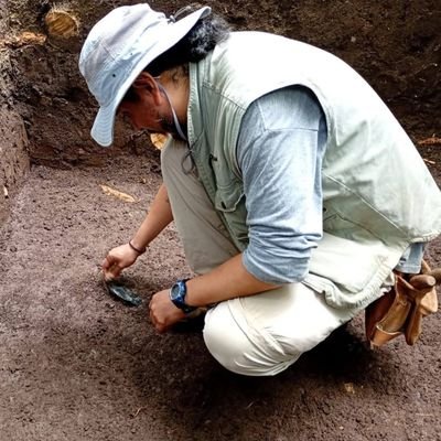 juces1210's profile picture. Arqueólogo 🇸🇻 #UNAM 🇲🇽 #EstudiosMesoamericanos #SoftwareLibre #Fútbol #Historia #Arqueología