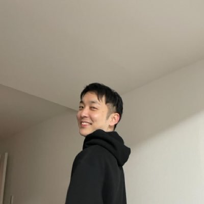 tko1137's profile picture. 外資系企業勤務会社員｜30代前半男｜趣味で短編小説を書いています｜今後は中編〜長編にトライしたい｜酒と音楽と読書と映画好きの東京在住｜11/23 文学フリマ東京41に、2年ぶりの新作短編集を引っ提げて参戦｜誰かの記憶の片隅に、静かに残る物語を書きます