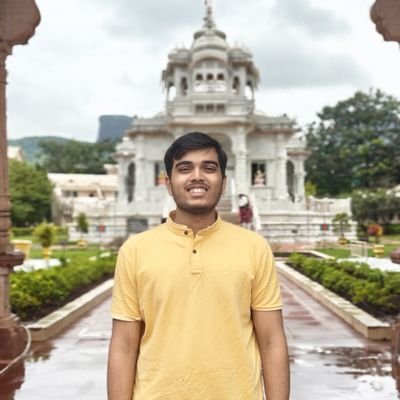 Ve_Deshpande's profile picture. Cityzen 💙 | Always ready for the next gadget 📱 | Thinking 3 moves ahead ♟️ | Chasing 42.2 km 🏃‍♂️