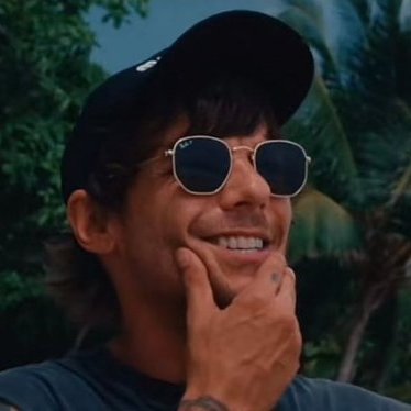 91stomlinsol's profile picture. the darkest night never felt so bright with you by my side