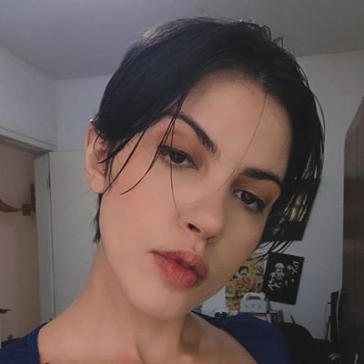 beelzebia's profile picture. deus no comando e jesus no bebê conforto. ♊