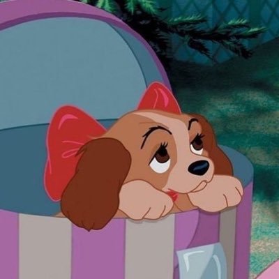 lunathemoonyy's profile picture. 