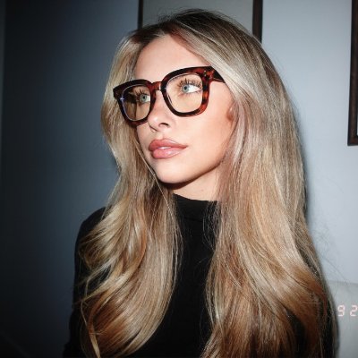 Ma33038057's profile picture. “It is better to fail in originality than to succeed in imitation.” —Herman Melville
 Beaches Explorer🏝️ food Lover 🍔 #Foodie #VitaminSea #Shopping