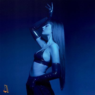 threeamxiety's profile picture. addicted to the madness