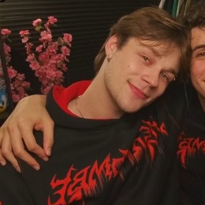 ppwincore's profile picture. xdinary heroes !!!