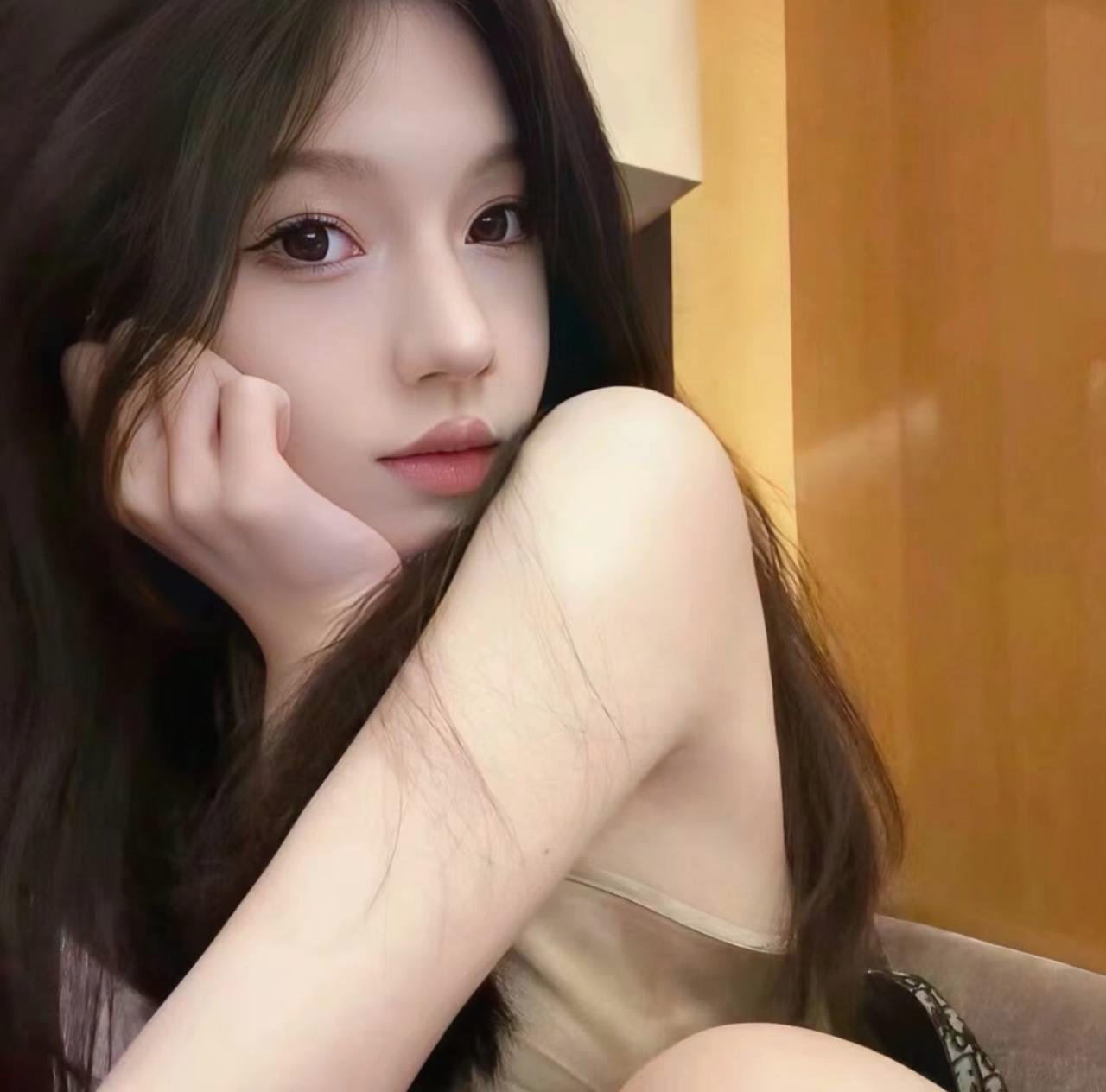 LucasThomp45537's profile picture. 想找个长期的搭子自己一个人太无聊了，口嗨的别来 00后高中老师