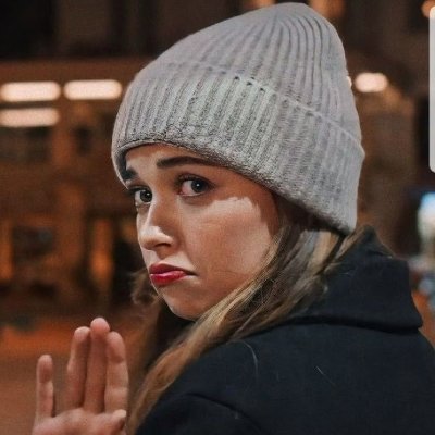 AdmaDemet's profile picture. Prefiero estar de pie en el infierno que de rodillas en el cielo // 
Amante de Diziland