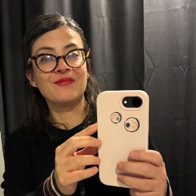 cayatana's profile picture. socióloga e historiadora // @claudiatania.bsky.social