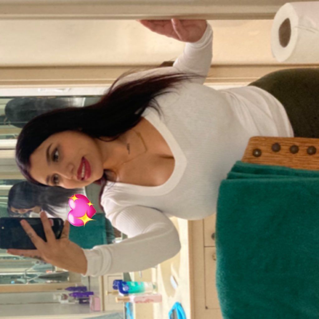 bigtittysnomilk's profile picture. 🌷🩷