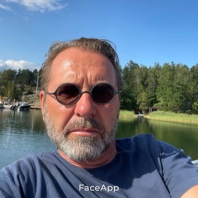 robert_kull's profile picture. Live and let live!