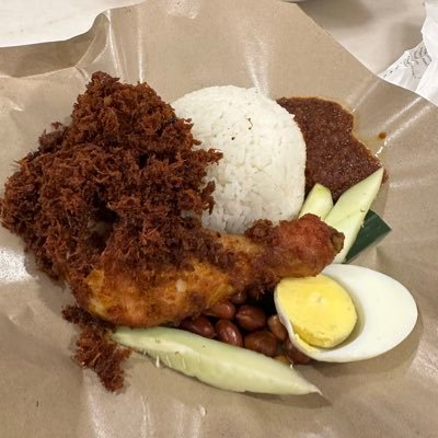 rakuinmanachi's profile picture. Feel the breeze, flow with ease, trust the path as balance frees.  感覺風的世界沒有糾結 一切憑感覺