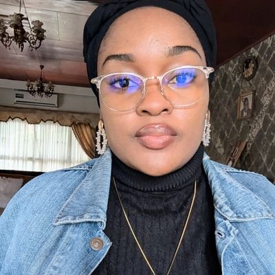 DelindaMangwa's profile picture. L’humilité précède la gloire 👑 . Instagram : mangwa_mazarine