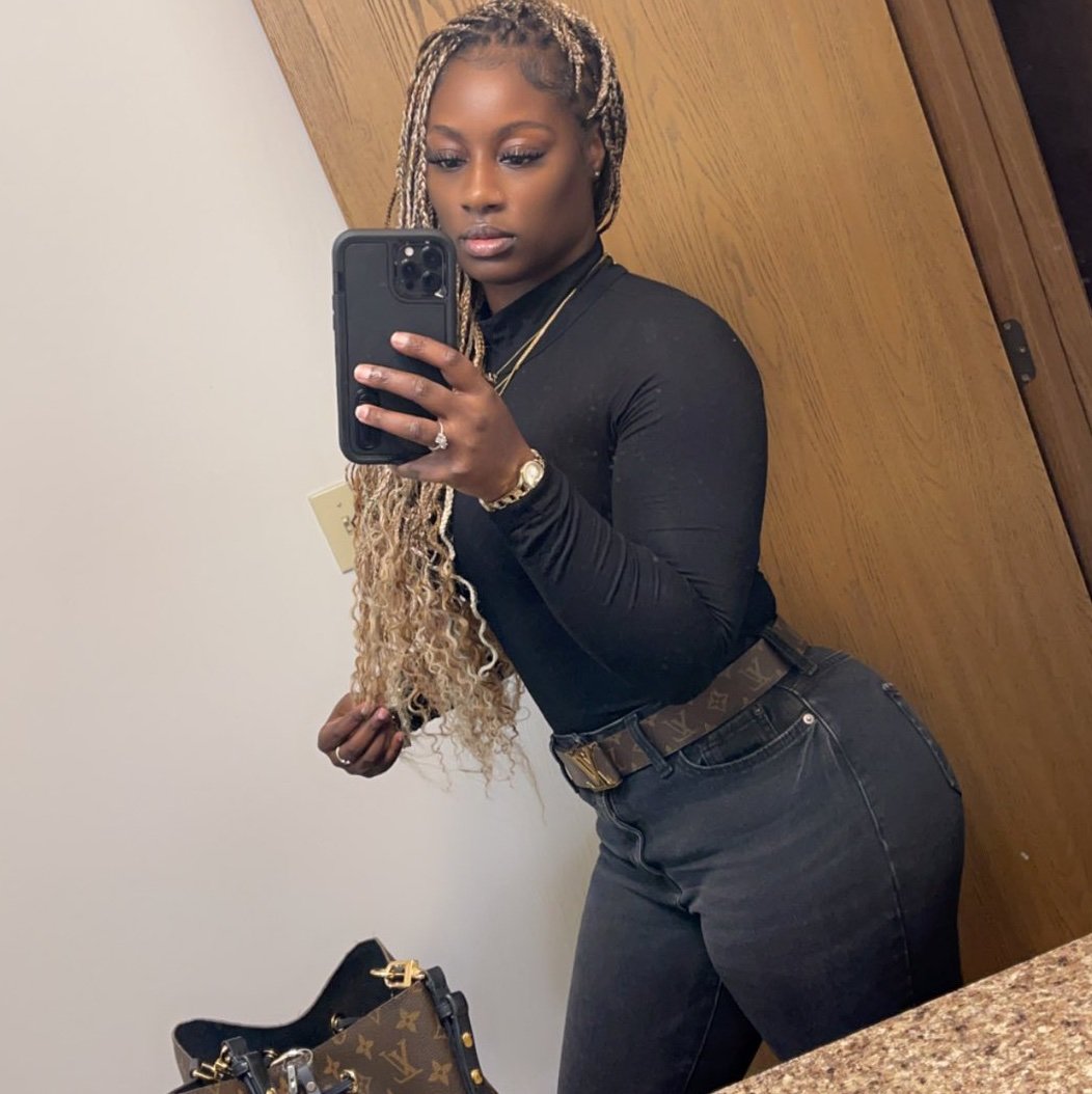 IamBriaP's profile picture. 