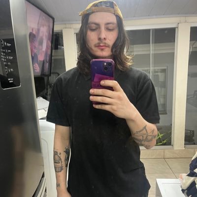 Souumbalao's profile picture. Alcoólatra nos fins de semana. Until We Bleed #FTP 🏴‍☠️