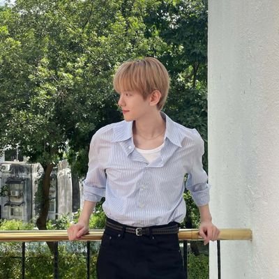 erishiteru's profile picture. since '16 and still counting *´ㅅ`)ﾞ🩵
