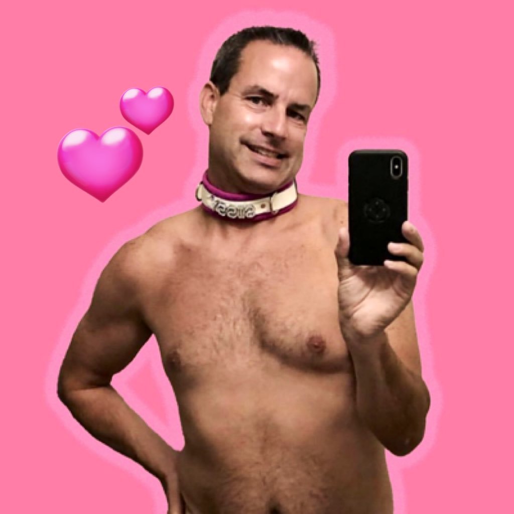 NaughtySissyOnX's profile picture. 