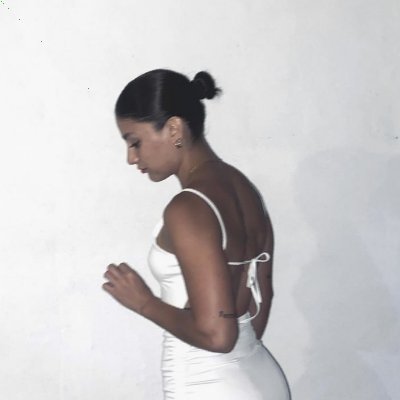 laraduskxcrn's profile picture. Lara all gentle → @lara_exclusivee