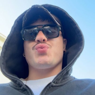 utenteesaurito's profile picture. dicono che sia tutta vita