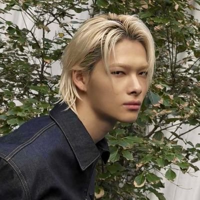 nishimurkariki's profile picture. https://t.co/3Qec0gYCew Dancing softly through a noisy world.