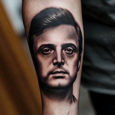 inimicihumani2's profile picture. Marito di Efisia Calabrone.