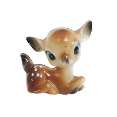 kissthegogoth's profile picture. commie femme || psychology student || 20 ||