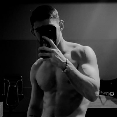 Vincinio10's profile picture. Le sport va chercher la peur pour la dominer, la fatigue pour en triompher, la difficulté pour la vaincre. 🏋🏻‍♂️