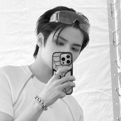 elsyooniverse's profile picture. 