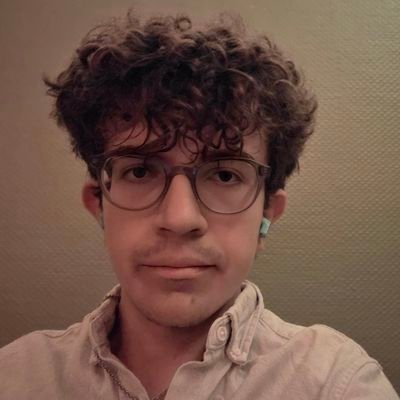 _Loariek_'s profile picture. ❤️One Piece 💙 Re-zéro      

Master histoire 🤙🏻          

#Starac era               
https://t.co/hS5OgL5Pgb