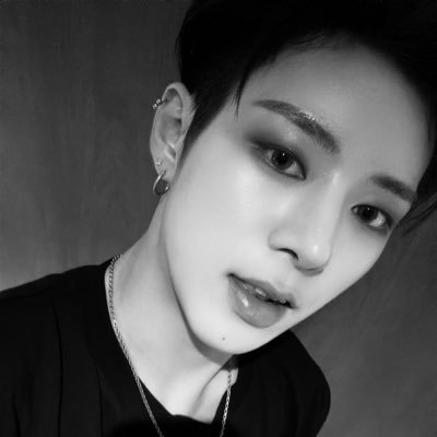 Strwb3rryJune's profile picture. DAY_AND!! Luv ma boo bear gomdol🧸#PLAYBALL ⚾️🖤♥️ #NOWZ #NOWZVEMBER #나우즈