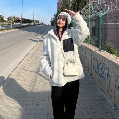sumyyeicn's profile picture. ı’m just ı girl 😋🎀