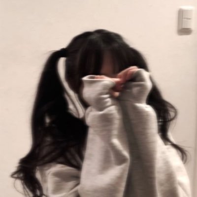 mycxvq's profile picture. 𓏲𓎨@xRy9q￤@aevb__￤🗝@__3my_