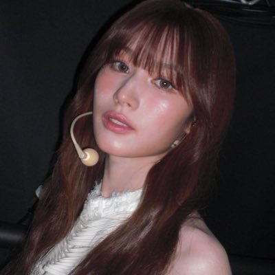 msndist4's profile picture. me in heaven: what cloud sana on🤔