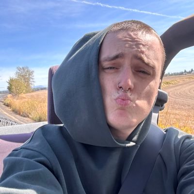 riproseyy's profile picture. hype man for babies, avid terrifier hater | 26 | Centipede out now!! | https://t.co/ycBvlWqboq