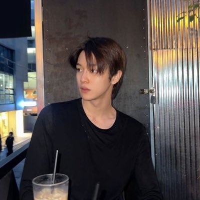 yotnakrub's profile picture. 