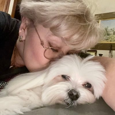 MarinaD273's profile picture. Do not wear the emotions on the sleeve.