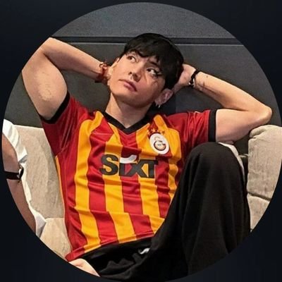 vantaeekk's profile picture. bazen de gay